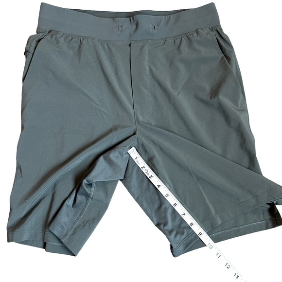 Lululemon T.H.E. Short 9” Linerless Men’s Medium Smoked Spruce Green - Picture 8 of 9